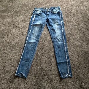 VIP Jeans Light Wash Skinny Jeans Frayed Hem Side Stripe Low Rise SIZE 1/2